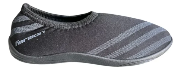 Zapatillas acuáticas.